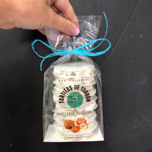 Cargar imagen en el visor de la galería, TORTITAS DE TURRÓN DE AVELLANA