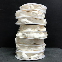 Cargar imagen en el visor de la galería, TORTITAS DE TURRÓN DE AVELLANA